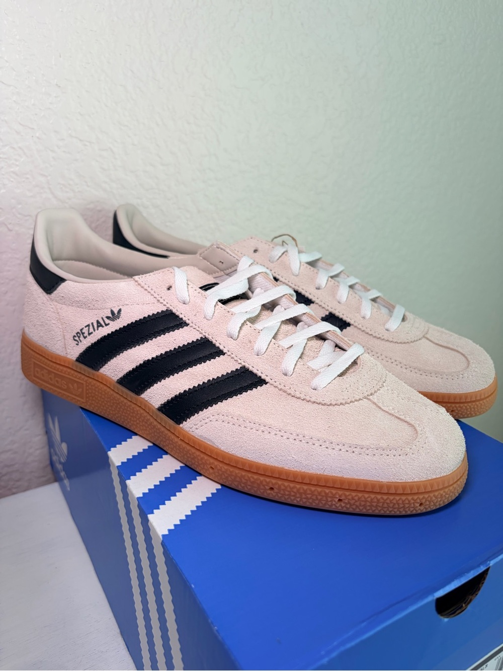 Adidas Handball Spezial in Ivory with Black Stripes NEW Mens 8/Womens 9